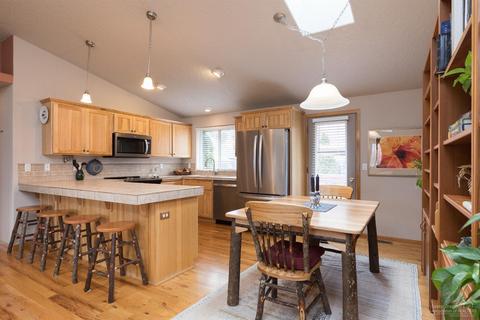 20513 Prospector Loop, Bend, OR 97702 photo 9
