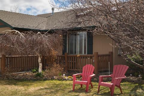 20513 Prospector Loop, Bend, OR 97702 photo 2