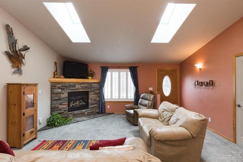 20513 Prospector Loop, Bend, OR 97702 photo 4
