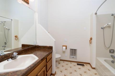 21565 Dale, Bend, OR 97701 photo 12