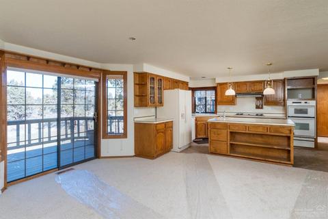 21565 Dale, Bend, OR 97701 photo 10