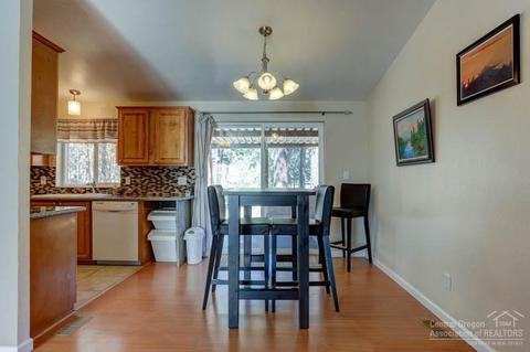 60083 Cheyenne Rd, Bend, OR 97702 photo 4