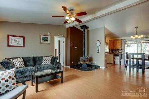 60083 Cheyenne Rd, Bend, OR 97702 photo 3