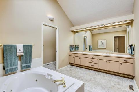 60840 Willow Creek Loop, Bend, OR 97702 photo 14
