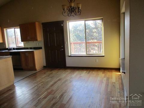 64620 Jan Dr, Bend, OR 97701 photo 9