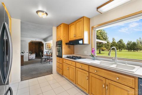 61056 Parrell Rd, Bend, OR 97702 photo 12