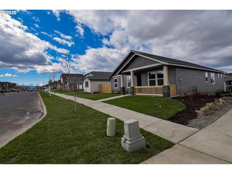 20786 Beaumont Dr, Bend, OR 97701 photo 3