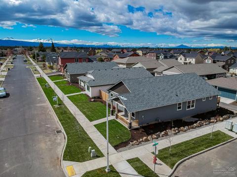 20786 Beaumont Dr, Bend, OR 97701 photo 1