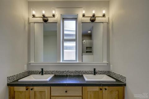 60073 SE Ruby Peak Loop, Bend, OR 97702 photo 13
