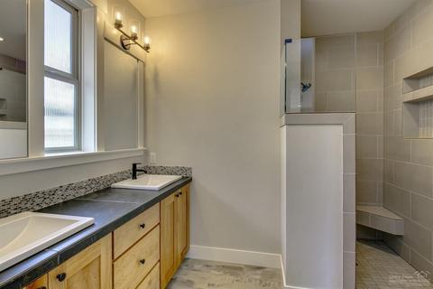 60073 SE Ruby Peak Loop, Bend, OR 97702 photo 12