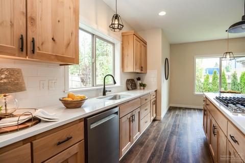 19545 Sager Loop, Bend, OR 97702 photo 7