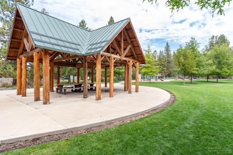 19545 Sager Loop, Bend, OR 97702 photo 13