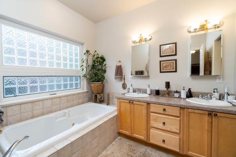 19590 Brookside Way, Bend, OR 97702 photo 8