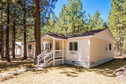 51817 Pine Loop Dr, La Pine, OR 97739 photo 1