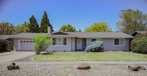235 Shadow Lawn Dr, Eagle Point, OR 97524 photo 1