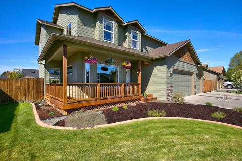 319 SE Springer Ct, Bend, OR 97702 photo 2