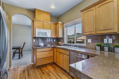 319 SE Springer Ct, Bend, OR 97702 photo 7