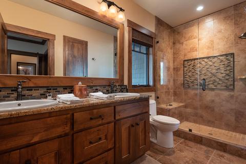 56487 Sunstone Loop, Bend, OR 97707 photo 12