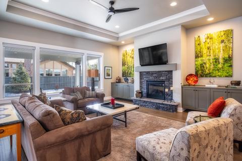 60870 SW Headwaters Loop, Bend, OR 97702 photo 7