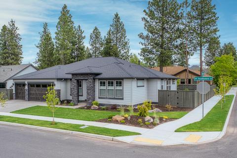 60870 SW Headwaters Loop, Bend, OR 97702 photo 2