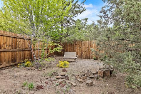 905 NE Locksley Dr, Bend, OR 97701 photo 21