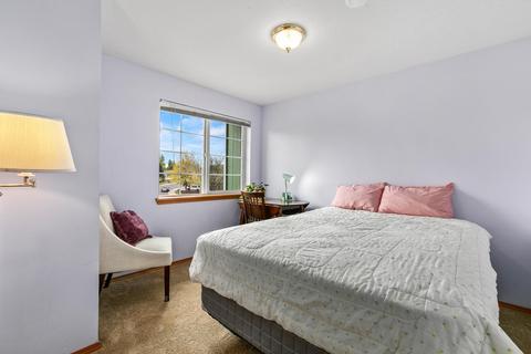 905 NE Locksley Dr, Bend, OR 97701 photo 16