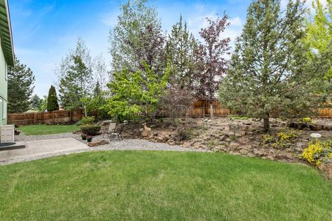 905 NE Locksley Dr, Bend, OR 97701 photo 22