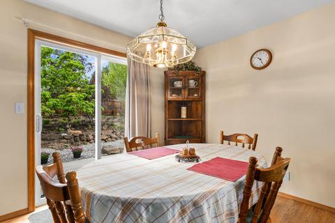905 NE Locksley Dr, Bend, OR 97701 photo 9
