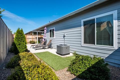 395 Live Oak Loop, Central Point, OR 97502 photo 26