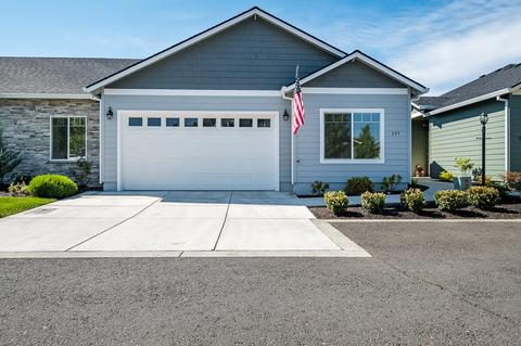 395 Live Oak Loop, Central Point, OR 97502 photo 1
