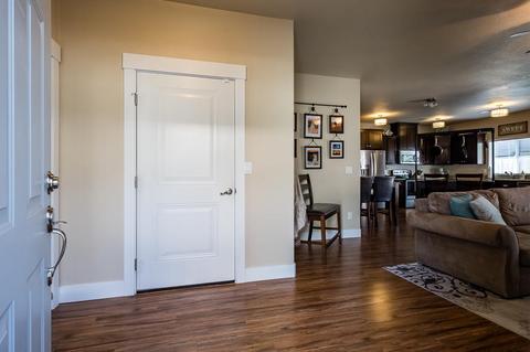 395 Live Oak Loop, Central Point, OR 97502 photo 3