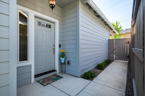 395 Live Oak Loop, Central Point, OR 97502 photo 25