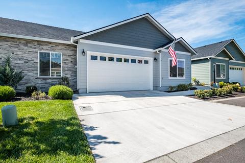 395 Live Oak Loop, Central Point, OR 97502 photo 2