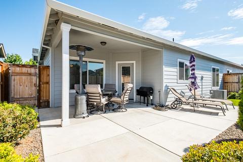 395 Live Oak Loop, Central Point, OR 97502 photo 22