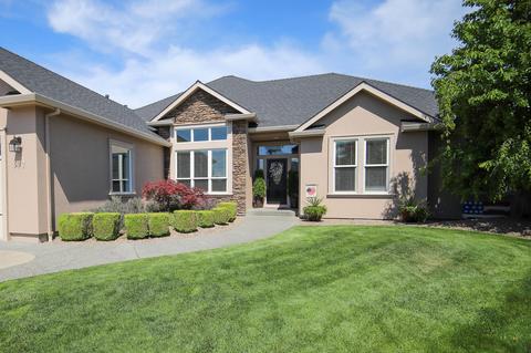 977 Fairview Ct, Eagle Point, OR 97524 photo 2