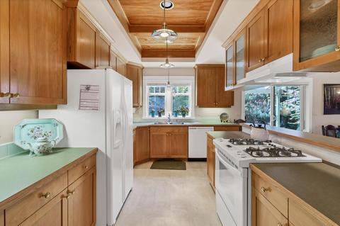 577 NE Brush Ct, Bend, OR 97701 photo 13