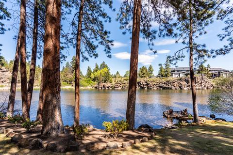 2323 NW Lakeside Pl, Bend, OR 97703 photo 3
