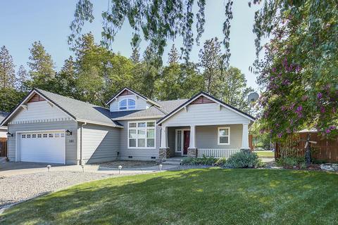 232 Arrowhead Trl, Eagle Point, OR 97524 photo 1