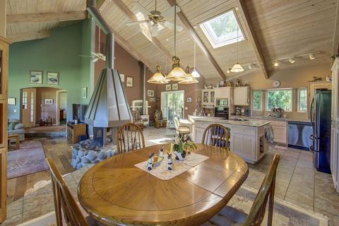 1316 E Fork Rd, Williams, OR 97544 photo 4