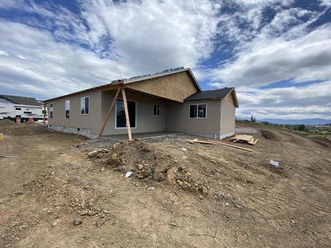 993 Stonewater Dr, Eagle Point, OR 97524 photo 6