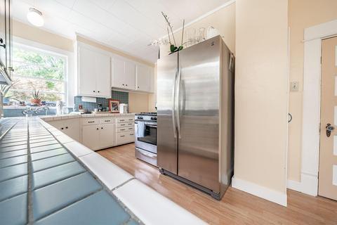 384 Helman St, Ashland, OR 97520 photo 13