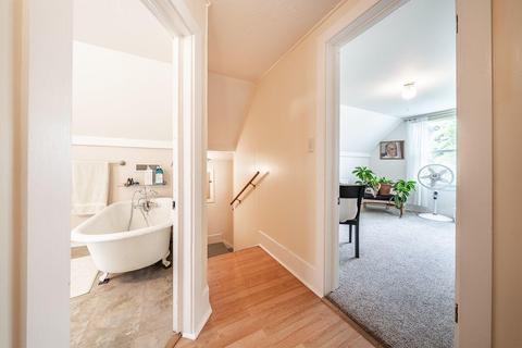 384 Helman St, Ashland, OR 97520 photo 20