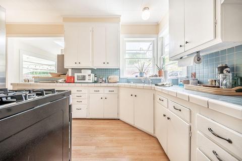384 Helman St, Ashland, OR 97520 photo 11