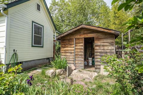 384 Helman St, Ashland, OR 97520 photo 25