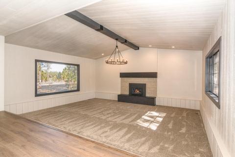 16739 Casper Dr, Bend, OR 97707 photo 2