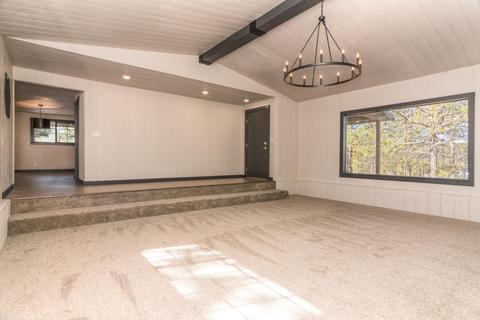 16739 Casper Dr, Bend, OR 97707 photo 4