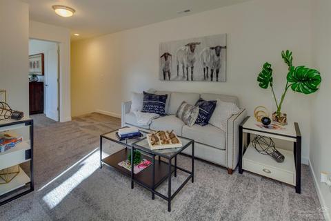 2402 NE Victor Pl, Bend, OR 97701 photo 4