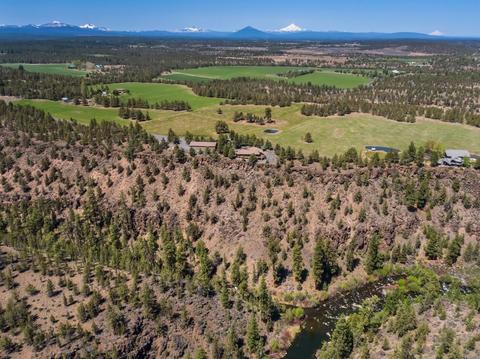 63870 Johnson Rd, Bend, OR 97703 photo 2