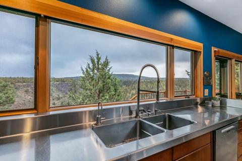 63870 Johnson Rd, Bend, OR 97703 photo 11