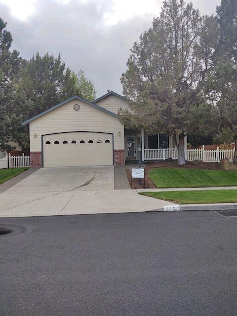 319 SE Soft Tail Loop, Bend, OR 97702 photo 1